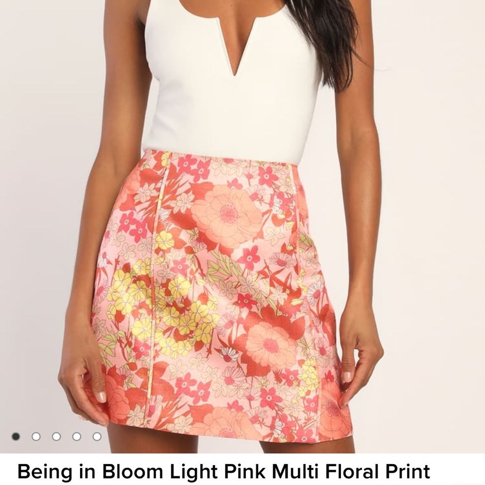 Being in Bloom Light Pink Multi Floral Print Jacquard Mini Skirt never worn